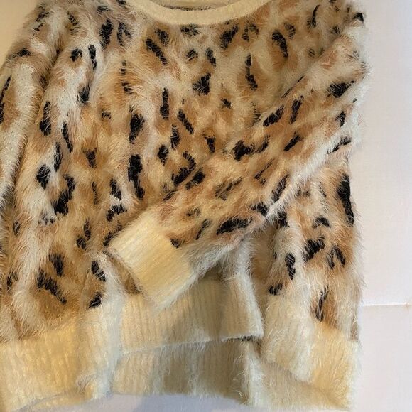 NWOT MinkPink Cheetah Print Oversized Sweater Size L - Picture 8 of 9